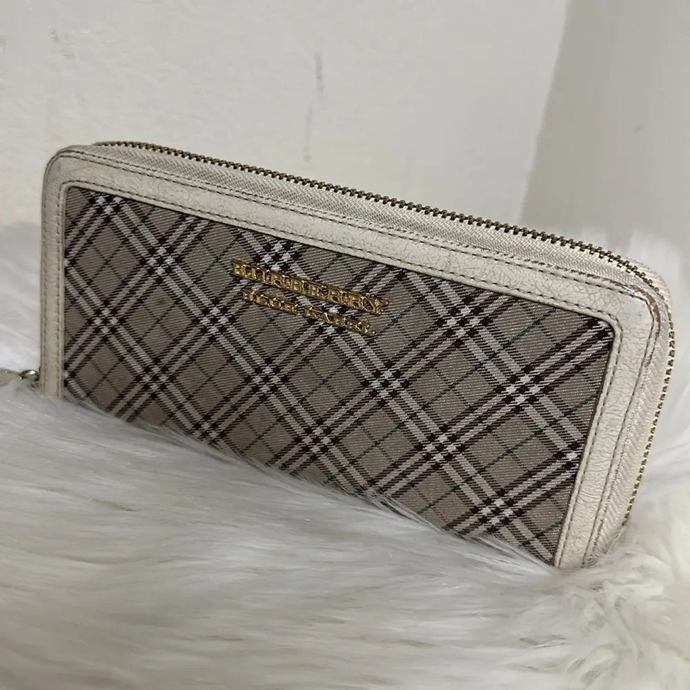 💯Authentic Burberry Blue Label Long Wallet 🍀